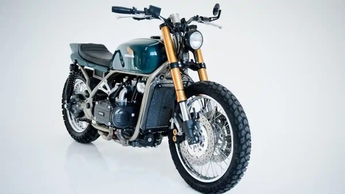 Tampilan Dedengkot Hond GL Disulap Bergaya Street Tracker
