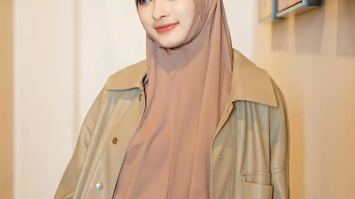 Inara Rusli Tanggapi Mantan Mertua yang Sedang Kasmaran Dengan Berondong