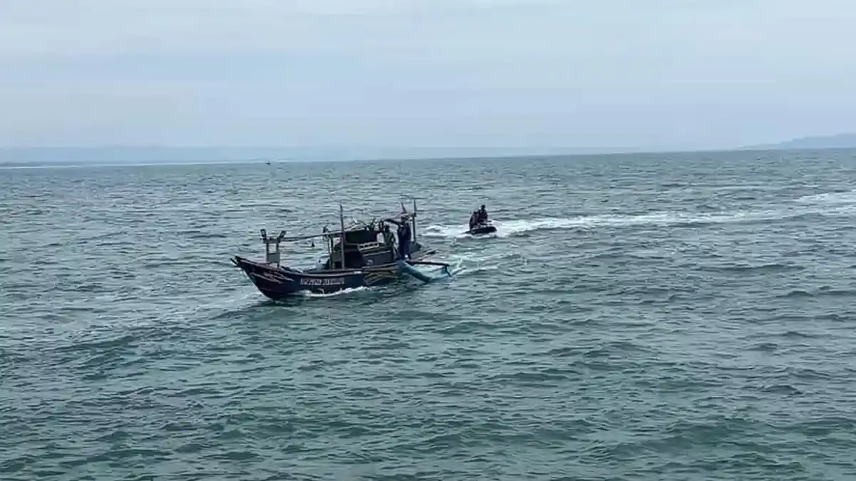 Robot Bawah Air Akan Diturunkan Mencari Atlet Terjun Payung di Laut Pangandaran