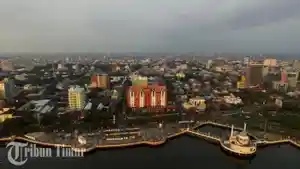 makassar/Survei-Indikator-2024-505-Persen-Warga-Makassar-Mengaku-Tak-Ada-Perubahan-Ekonomi.jpg