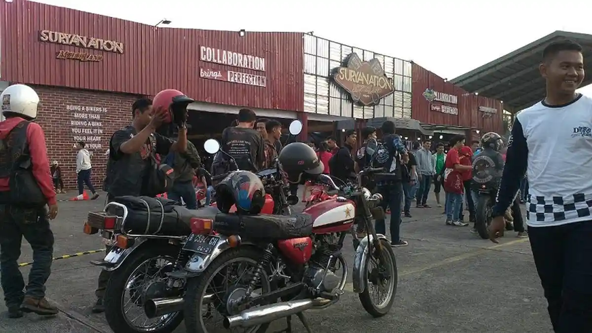 Pesta Custom Culture Suryanation Motorland 2017 Menyapa Tangerang Selatan