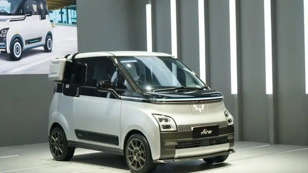 Daftar Harga Mobil Listrik 2023: Wuling, Hyundai, BMW, dan Mercedes-Benz