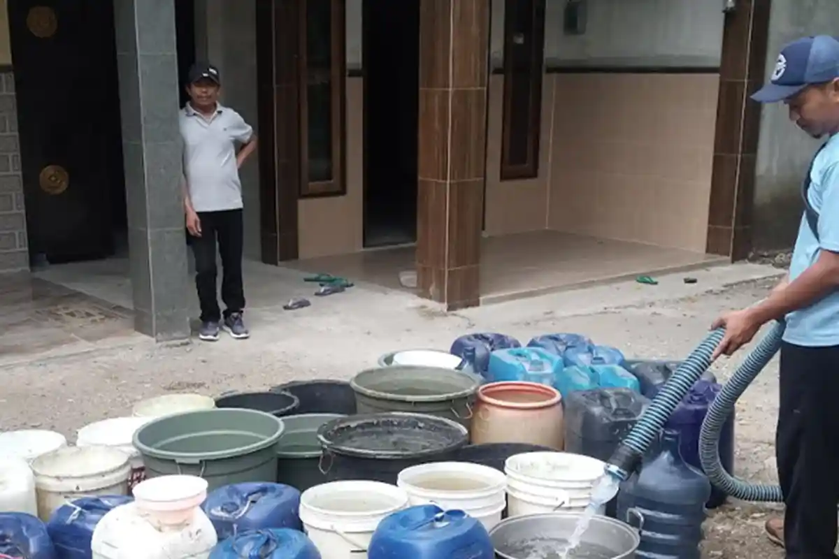 BPBD Mulai Rutin Memasok Air Bersih ke Desa-desa Terdampak Kekeringan di Tulungagung