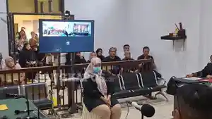 20251204-SIDANG-Terdakwa-dr-Ratna-Setia-Asih-saat-menjalani-1.jpg