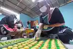 Kisah Mantan Migran Asal Kebumen Coba-coba Usaha Kue Kering, Kebanjiran Order Jelang Lebaran