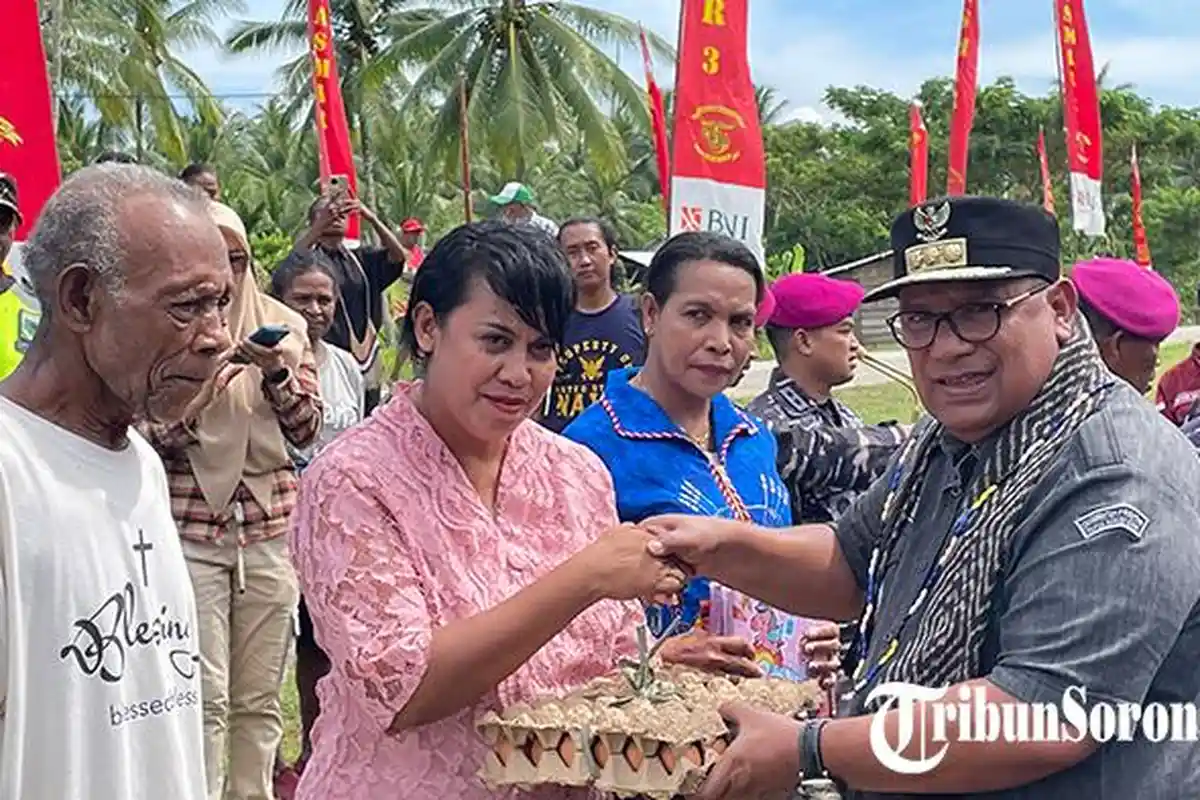 Pj Gubernur Papua Barat Daya Komitmen Turunkan Angka Stunting di Kampung Yeflio