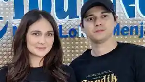 Luna-Maya-ketika-ditemui-bersama-Maxine-Bouttier-di-kantor-redaksi-Tribunnewscom-Network.jpg