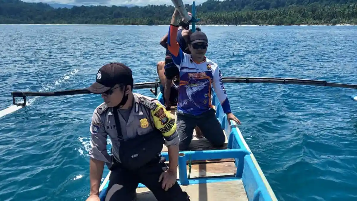 Nelayan Tenggelam di Laut Pesisir Barat Belum Ditemukan