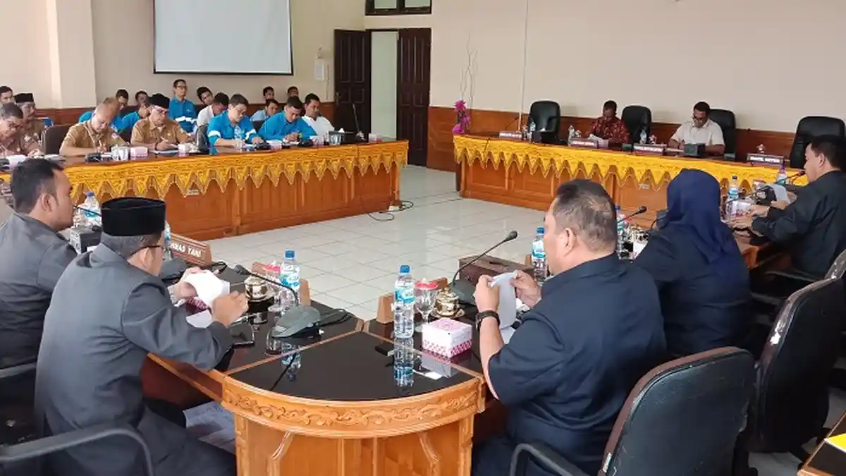 Dewan Minta PLTU dan PT Mifa Bertanggung Jawab, Terkait Tumpahan Batu Bara di Laut