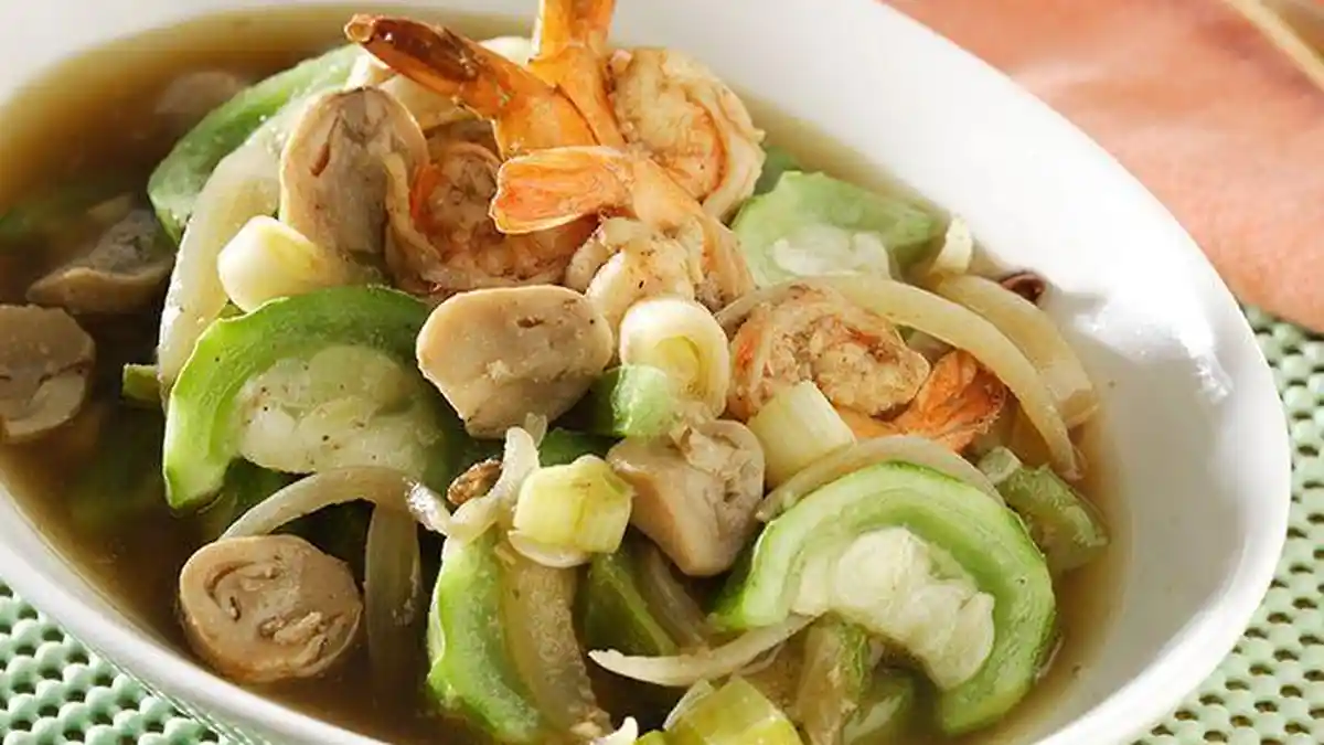 Resep Tumis Oyong Udang Jamur, Tinggal Cemplung tapi Rasanya enak Banget!