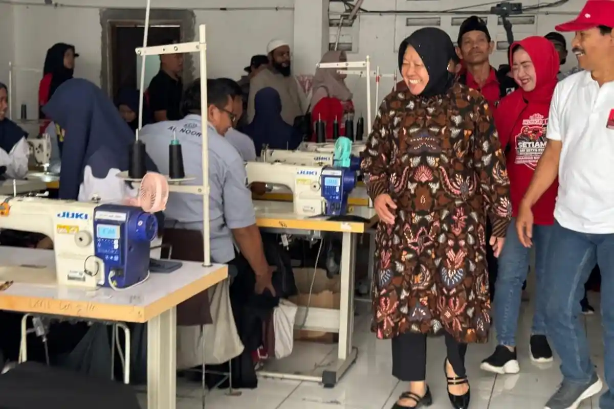 Buruh Garmen Terancam PHK Massal, Risma Terjun Langsung ke Probolinggo untuk Cari Solusi