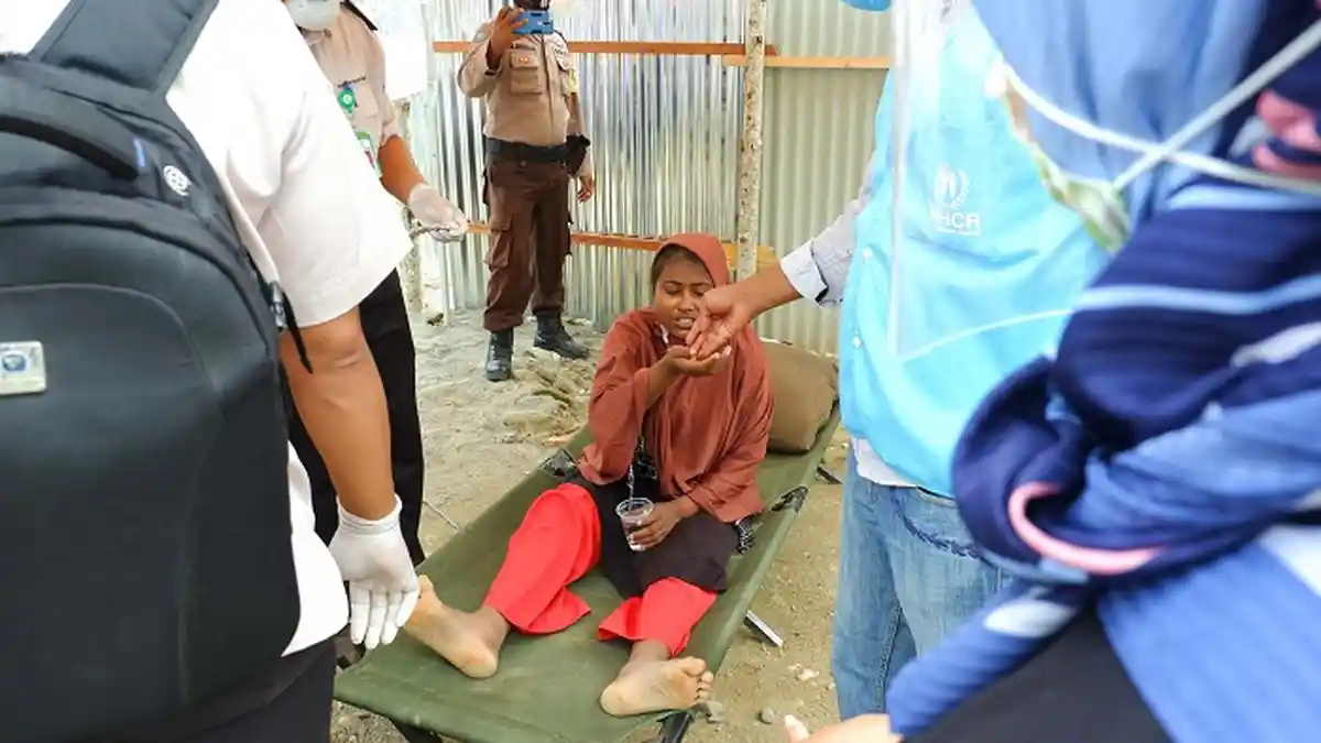 Pengungsi Wanita Rohingya Mulai Mengeluh Kesakitan, Dampak Terlalu Lama di Laut
