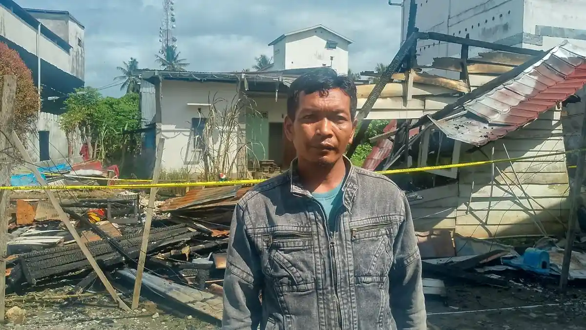 Korban Kebakaran Rumah di Pasangkayu Mengeluhkan Tak Ada Perhatian Pemerintah