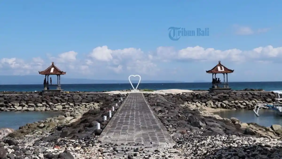 Masih Private dan Asri, Kawasan Pantai Candidasa Karangasem Cocok untuk Healing di Bali