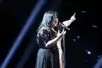 Shena Malsiana di Gala Show Ke-8 X Factor Indonesia