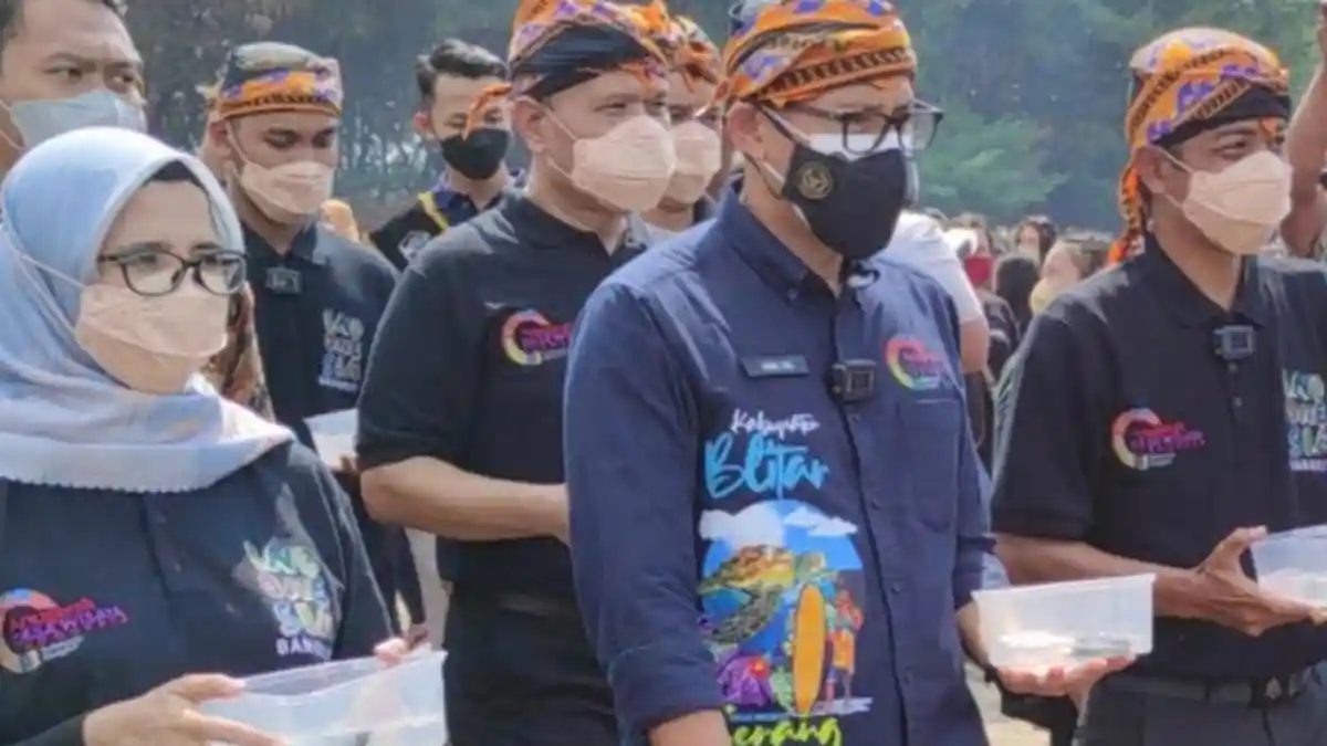 Pulihkan Sektor Wisata, Sandiaga Uno: Kami Beri Kemudahan Wisatawan Asing Bisa Karantina di Vila