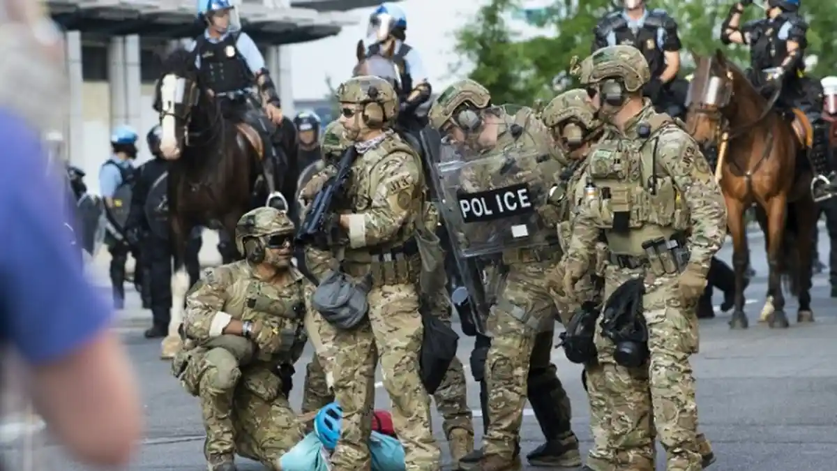 AS Terancam Konflik Berdarah, Donald Trump Mobilisasi Tentara