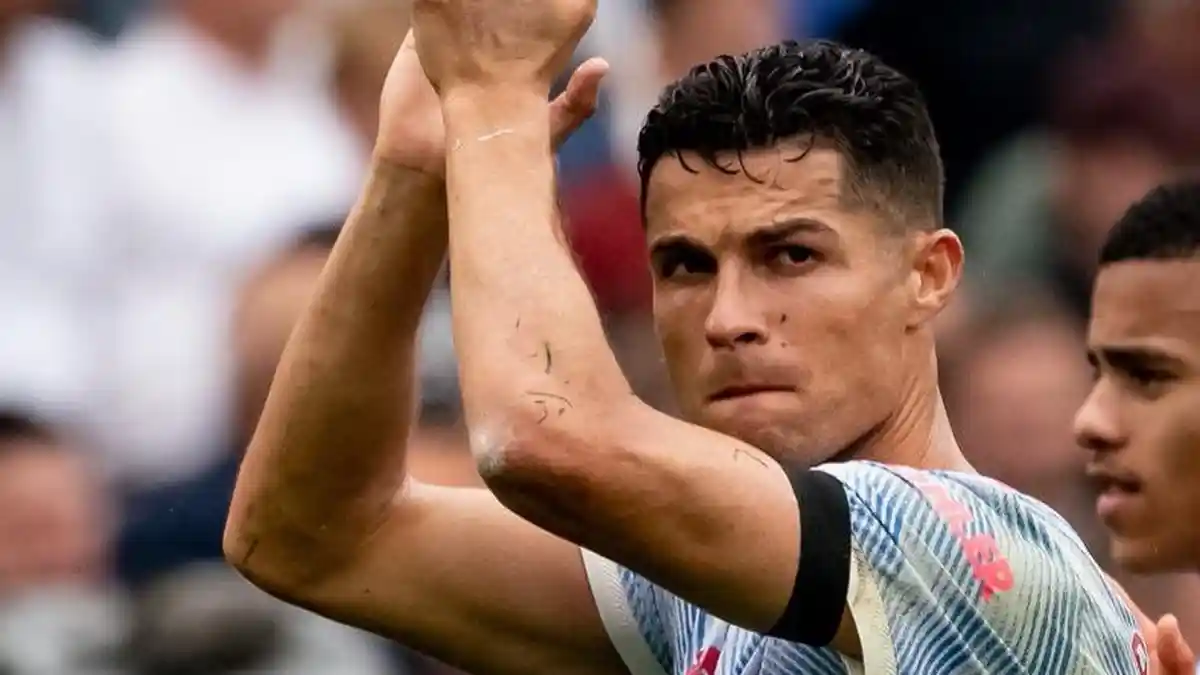 Ketika Cristiano Ronaldo Juga Terdampak Langkanya Bensin di Inggris, Ngantri Sampai 7 Jam