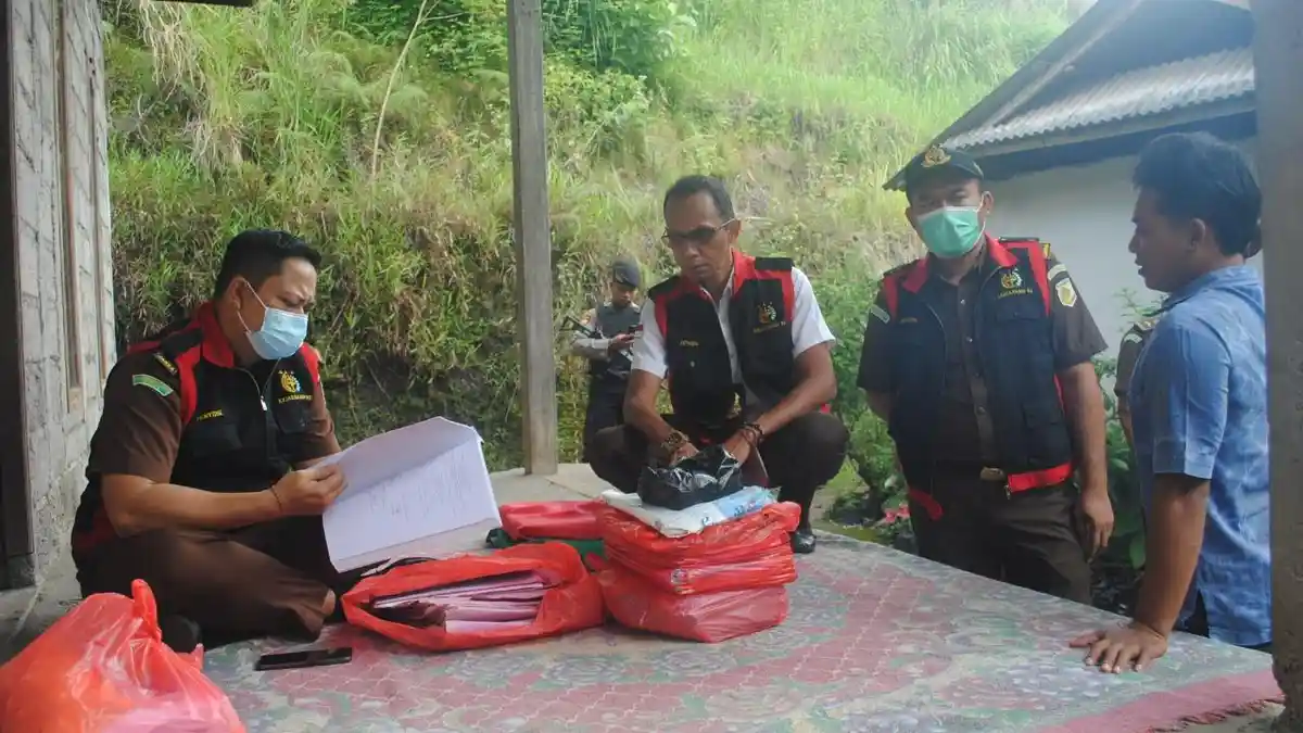 Kejari Karangasem Geledah Kantor BUMDes Kerta Buana dan Rumah Seorang Pengurus, Ini Kronologinya