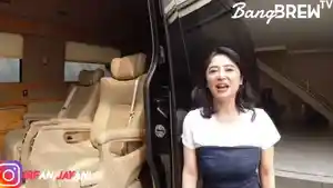 Dewi-Perssik-Pamer-Mobil-Mewah-seharga-Rp-27-M.jpg