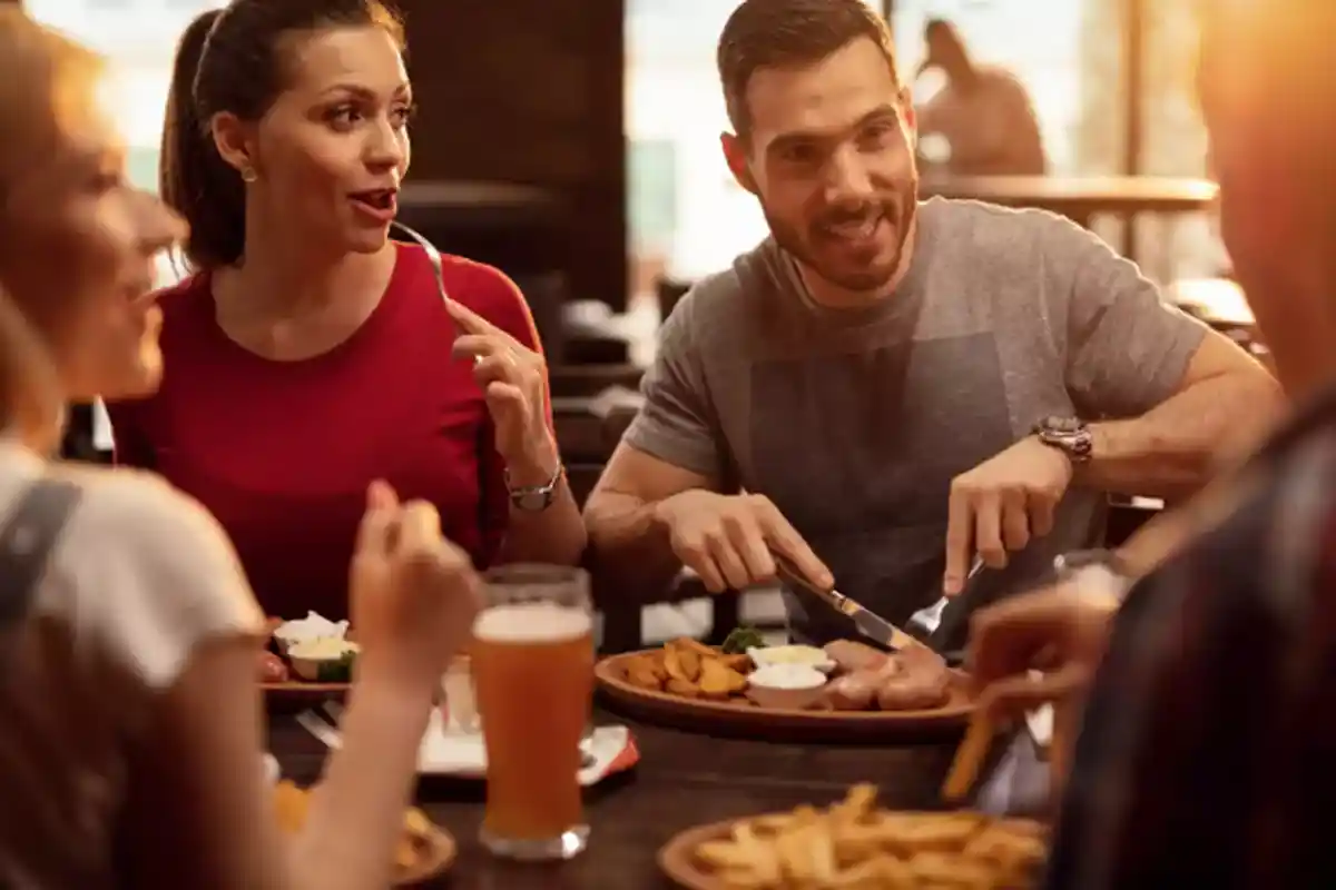 Diminta Bayari Makan Tunangan dan Teman-temannya, Gadis Menolak Halus, Pamit ke Toilet Lakukan Ini