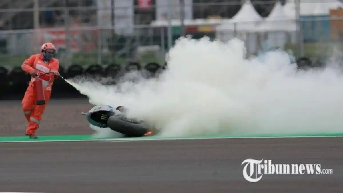 FIM dan Race Director MotoGP Mike Webb Cukup Puas dengan Kinerja Marshal MotoGP Mandalika