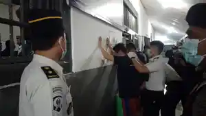 ILUSTRASI-RAZIA-lapas-sumedang.jpg