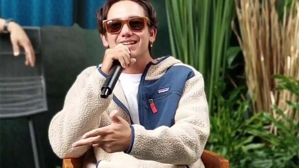 Adipati Dolken Mengaku Selalu Hormat Saat Lewat Depan Patung Jenderal Sudirman