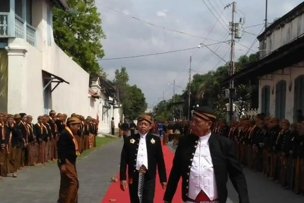 Konflik Panjang Keraton Surakarta Hadiningrat, Jokowi Pernah Berusaha Mendamaikan tapi Gagal