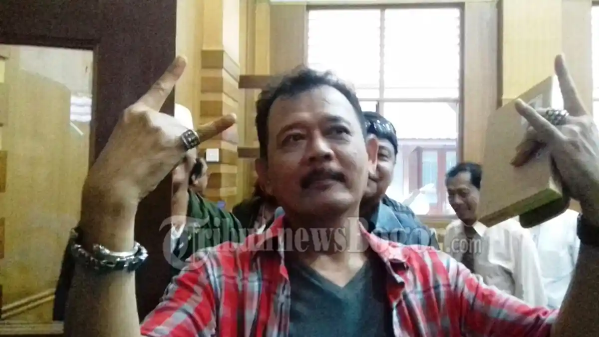 BREAKING NEWS - Ki Gendeng Pamungkas Meninggal Dunia
