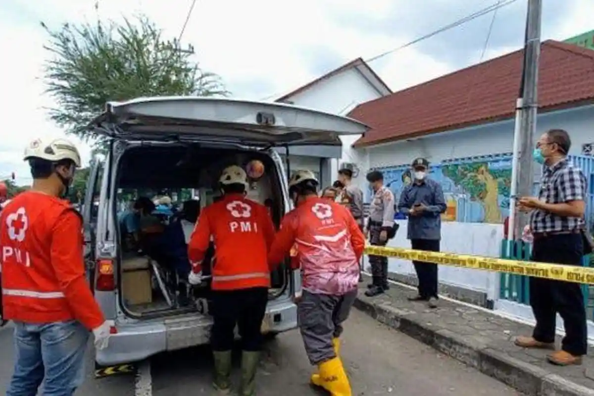 Jasad Pasien Covid-19 Ditemukan di Selokan Masih Pakai Kateter, Kabur dari Rumah Sakit Malam Hari