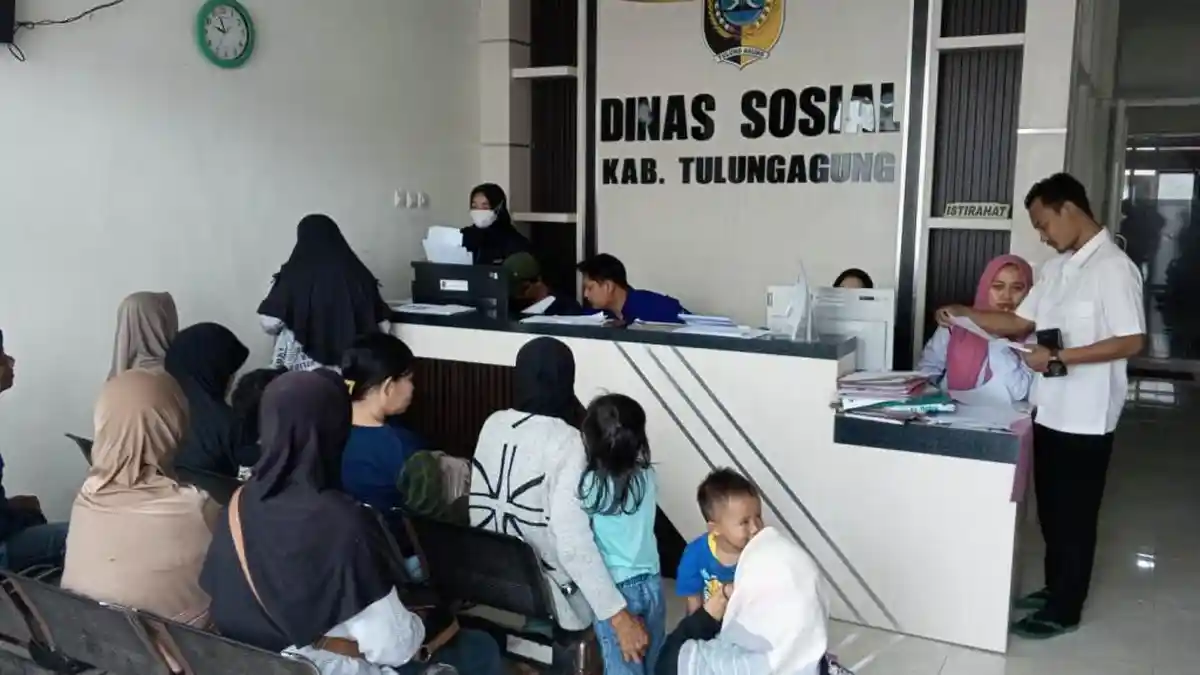 821 Warga Tulungagung Gagal Mencairkan BPNT, Diduga Kesalahan Data Peralihan dari PT Pos ke BNI 