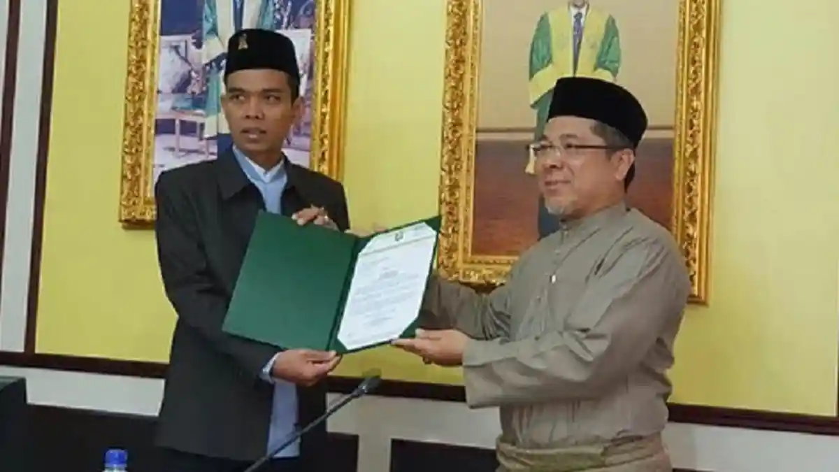 Ustadz Abdul Somad (UAS) Raih Gelar Profesor dari Unissa Brunei Darussalam