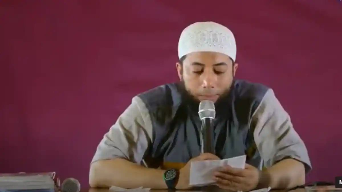 Hukum Membuat Mertua Menangis Akibat Ulah Menantu, Ustaz Khalid Basalamah Ingatkan Hal Ini