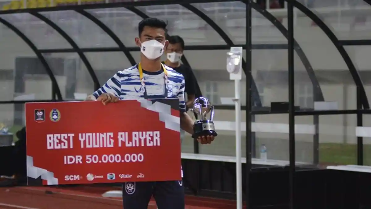 Bek Sayap PSIS Semarang Pratama Arhan Dinobatkan sebagai Pemain Muda Terbaik di Piala Menpora 2021