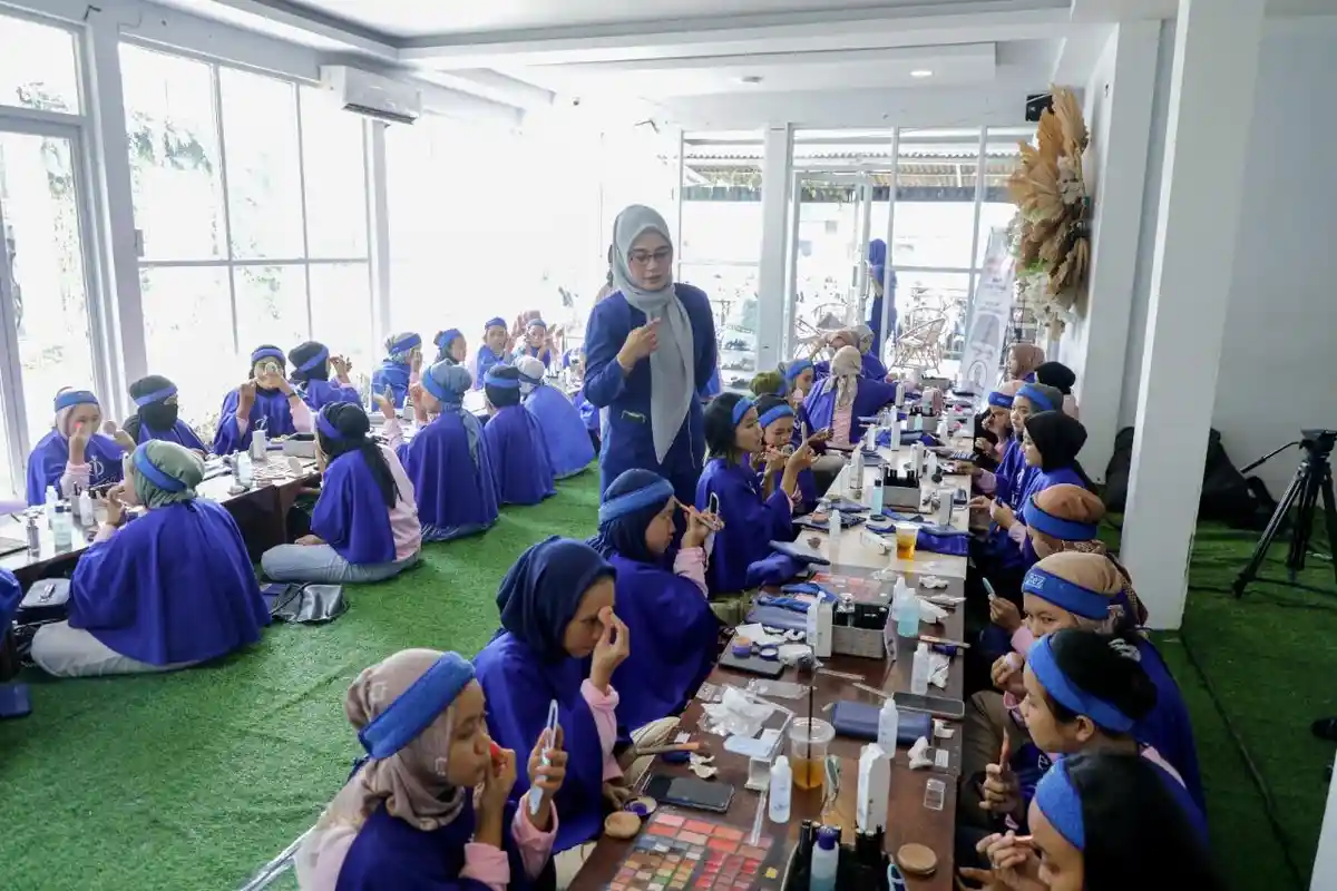 Ajak Perempuan Percantik Diri, Srikandi Ganjar Jambi Gelar Beauty Class