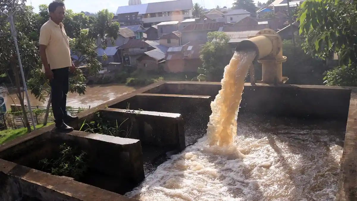 Air Tak Mengalir di Jalan Kampus Timur
