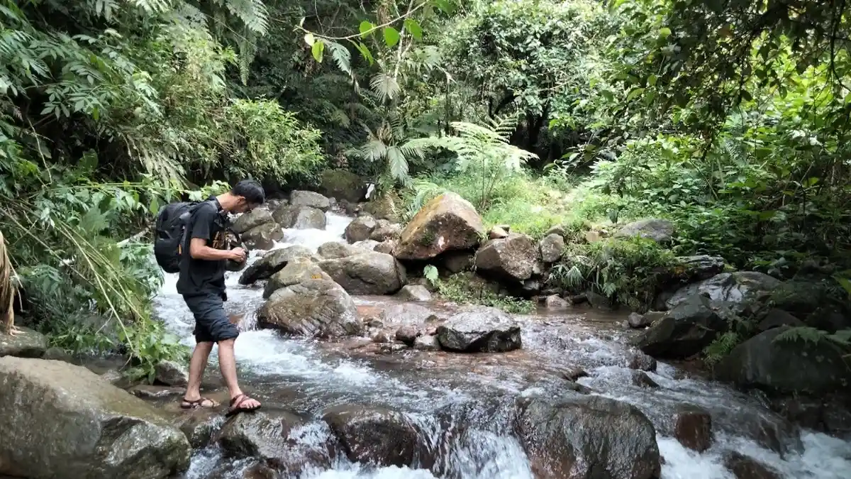 Menelan Empat Korban Jiwa, Begini Trek Menuju Curug Kembar Puncak Bogor