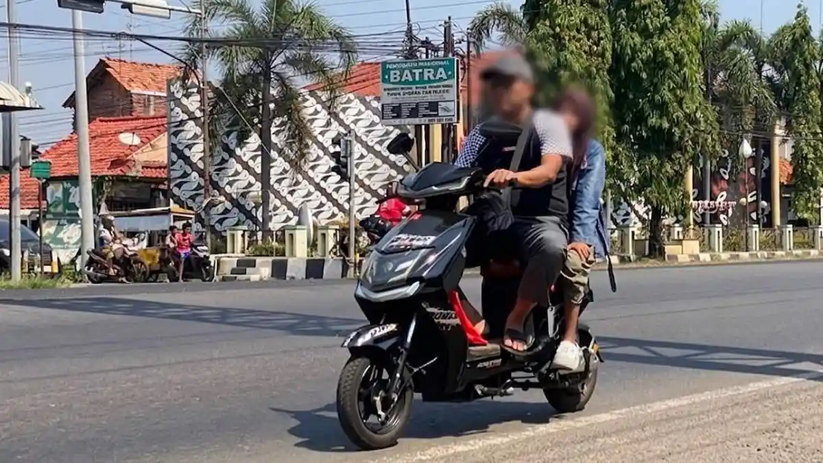 Masih Banyak Pelajar Pakai Sepeda Listrik di Jalan Raya, Dishub Batang Tegaskan Aturan dan Larangan - Tribunjateng.com