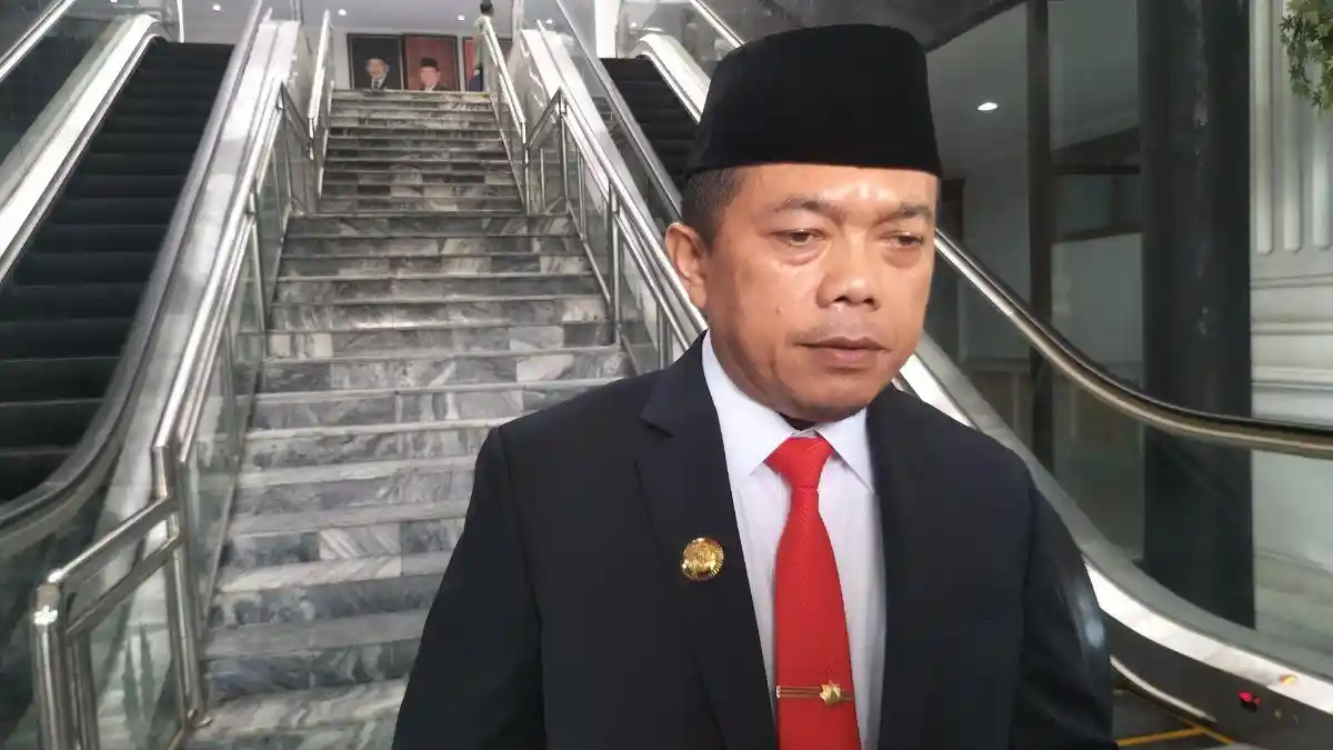 Gubernur Jambi Imbau Kepala Daerah Mengecek Obat-obatan di Apotek