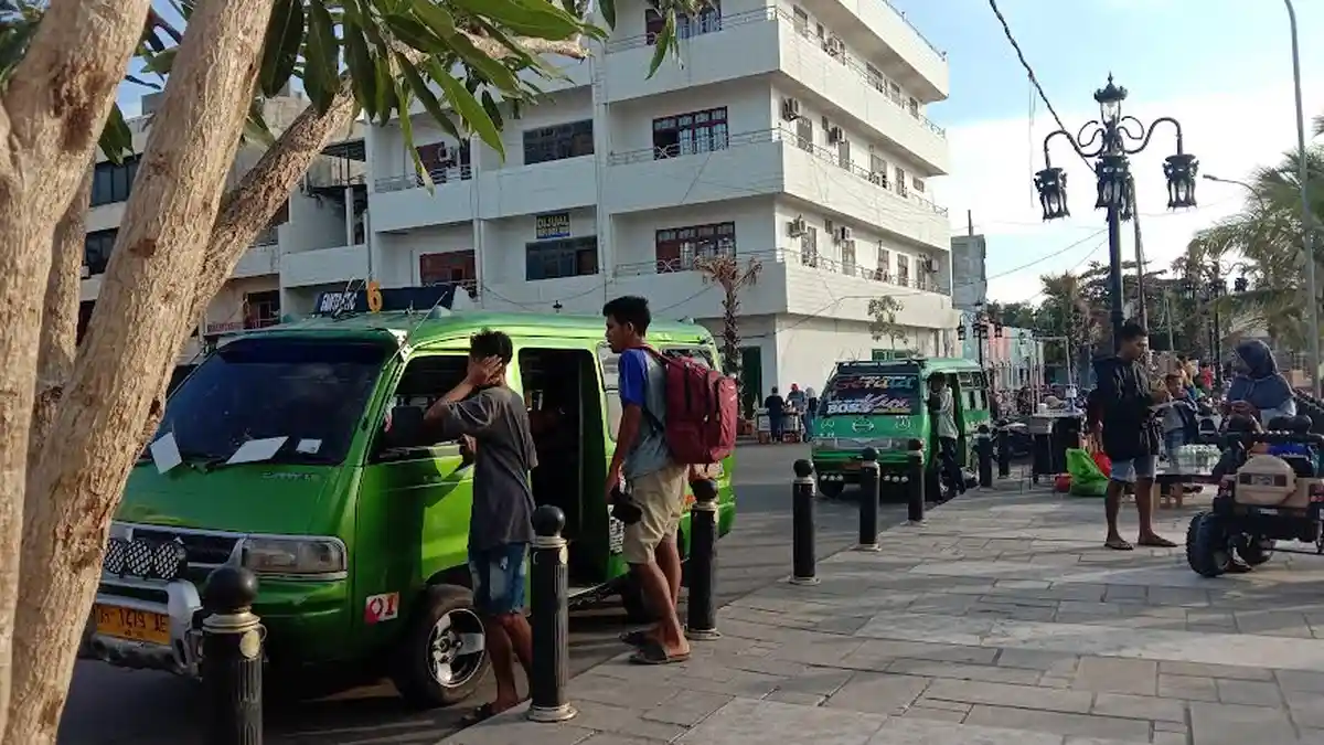 Sopir Angkot Sambut Baik Kenaikan Tarif 