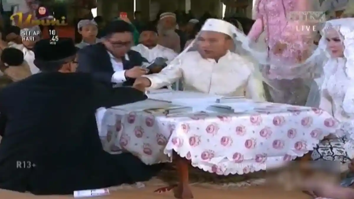 Sah Jadi Suami Istri, Netizen Justru Ungkap Banyak Kejanggalan pada Ijab Kabul Angel dan Vicky