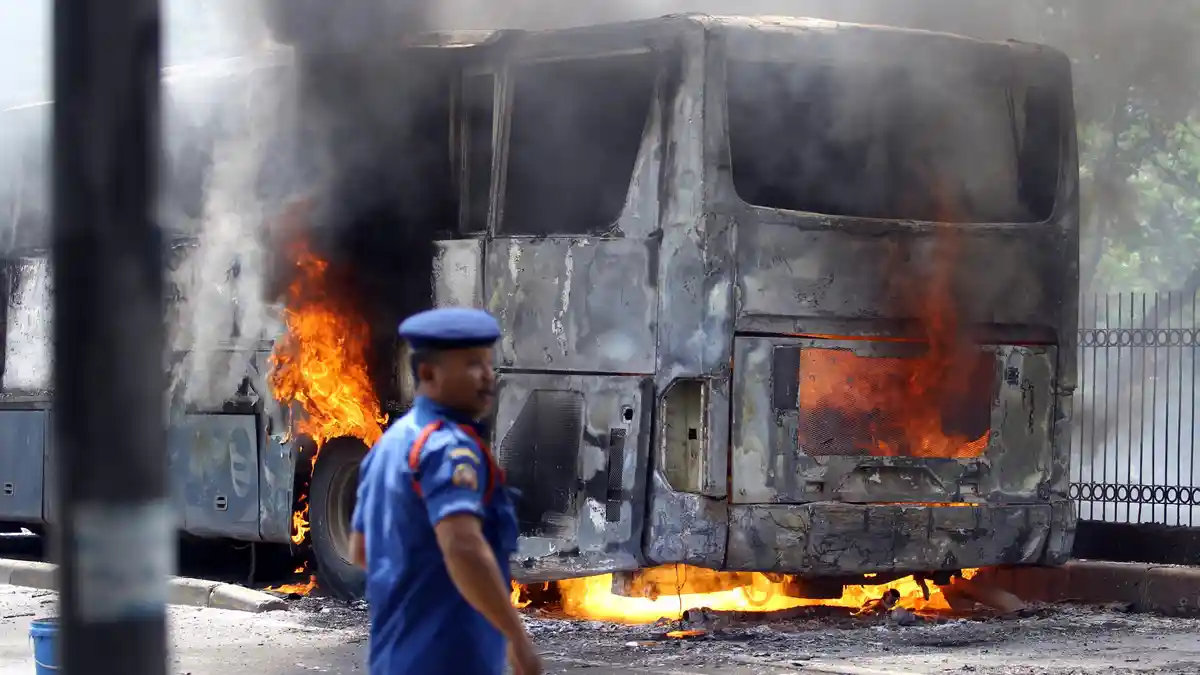 Ahok Akui Bus TransJakarta yang Terbakar Adalah Barang Rekondisi