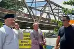 20230523_Wakil-Bupati-Berau-Gamalis-bersama-pejabat-pembuat-komitmen-perbaikan-Jembatan-Sambaliung.jpg