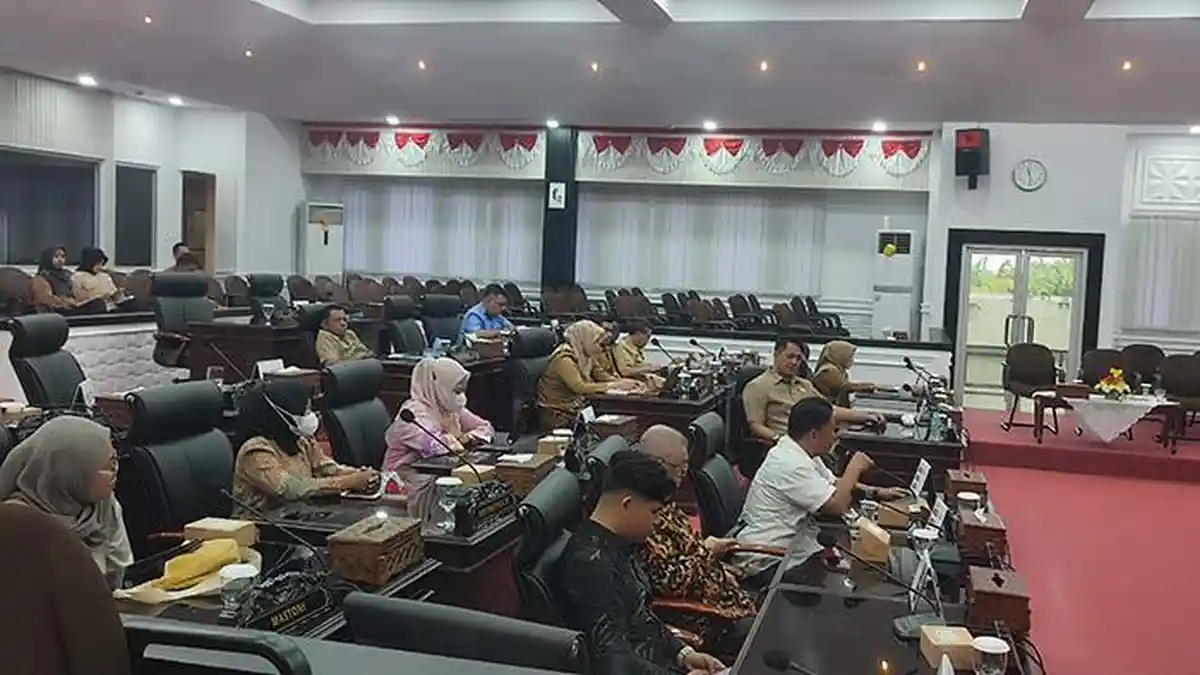 Tenaga Honorer Belitung Mengadu ke DPRD, Dirumahkan Tanpa Kepastian