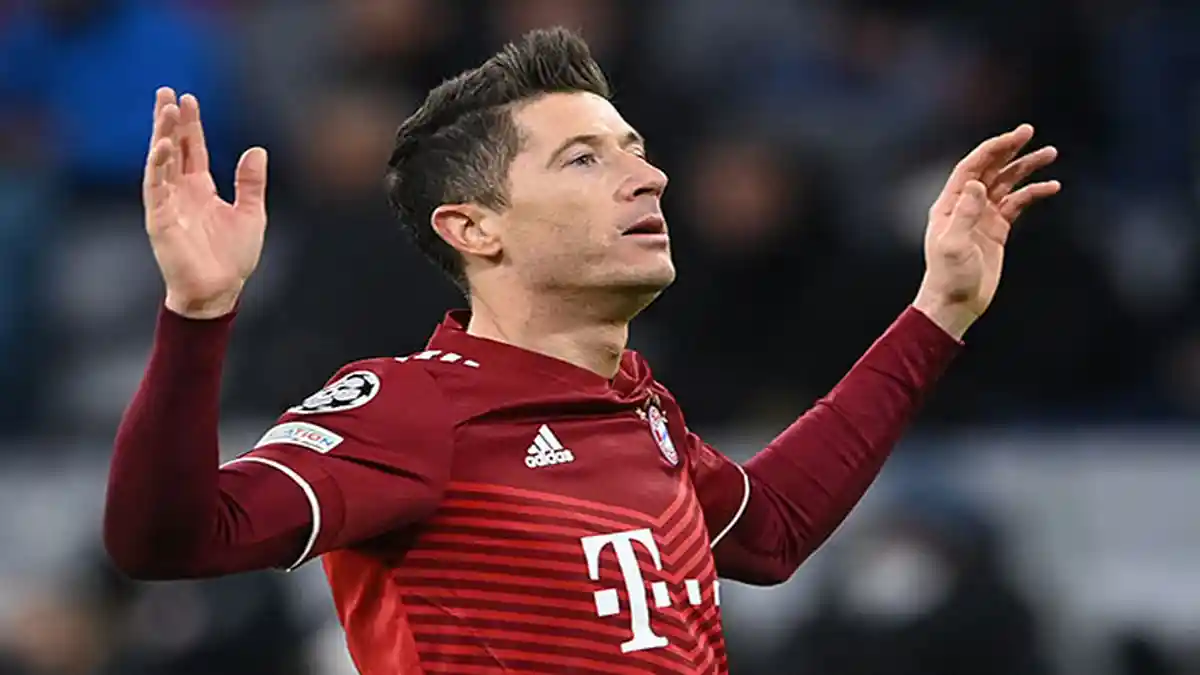 Robert Lewandowski Dalam Rekor, Cetak Hattrick Tercepat dan Kejar Rekor Messi-Ronaldo