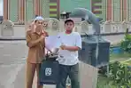 Modal Rp390 Ribu, Kuli Bangunan di Muara Muntai Kukar Buat Ikon Pesut Mahakam dari Bahan Sisa