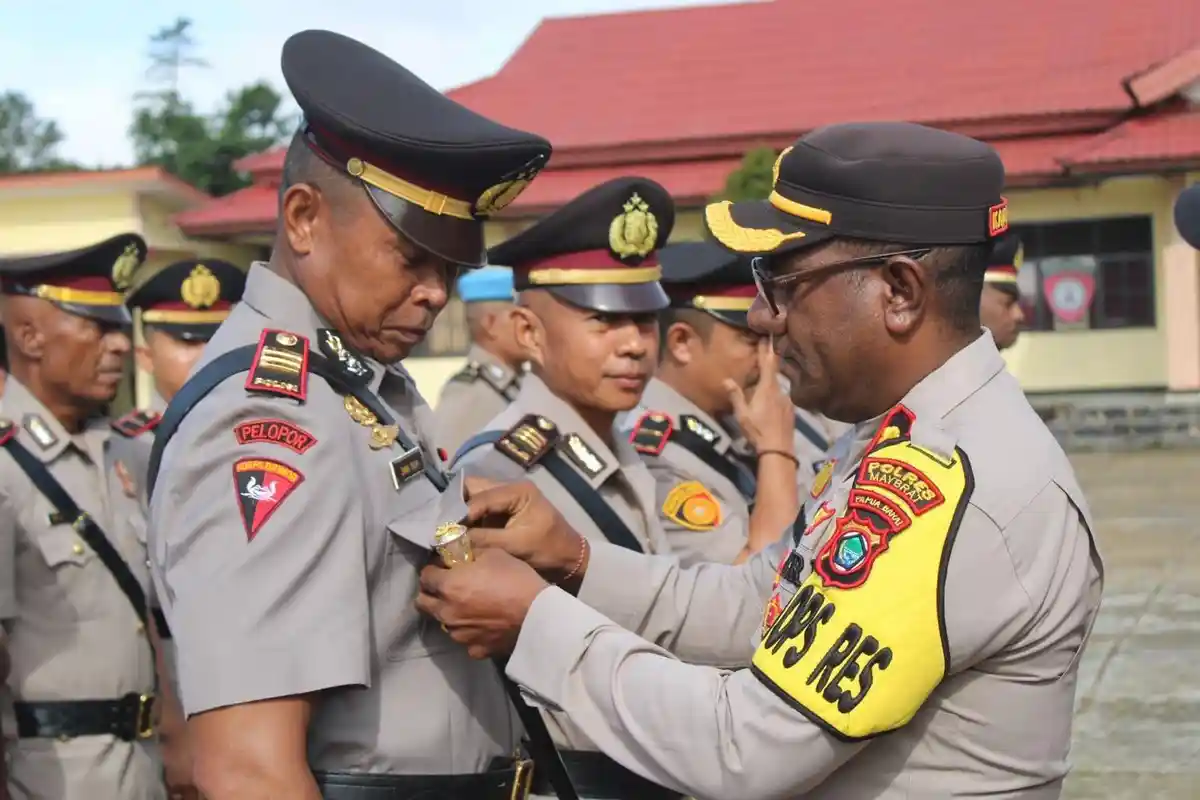 Sertijab 8 Pejabat Polres Maybrat, Kapolres Ruben Obed Beri Pesan soal Pengamanan Pilkada