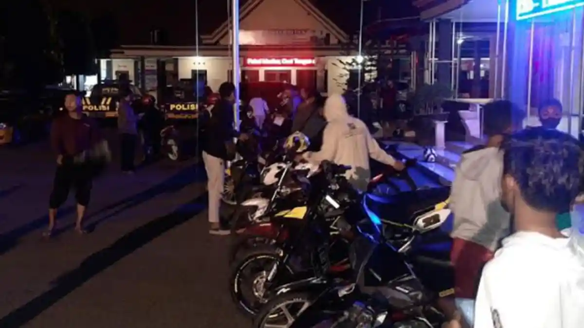 Berantas Balap Liar dan Premanisme, Polres Ponorogo Amankan 20 Kendaraan di Jalan Suromenggolo