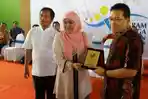 berita-khofifah-asek_20170624_120501.jpg